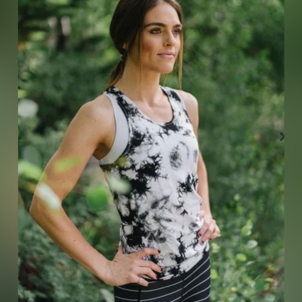 Zyia Hendrix Seamless Tank Size Medium - Excellent Used Condition